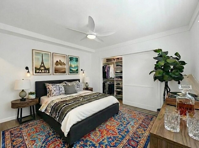 Photo - 5819 Carlton Way