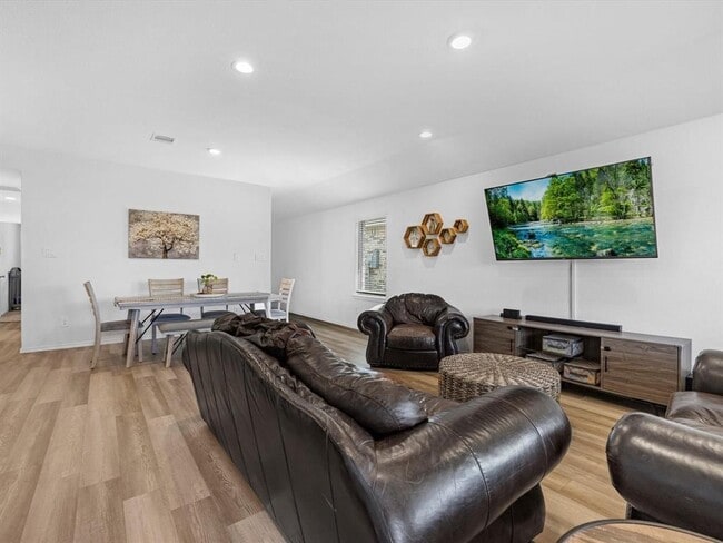 Photo - 21334 Riverdew Dr