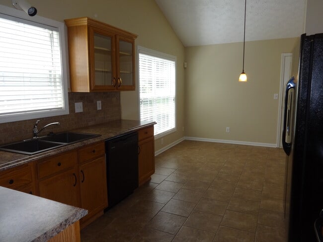 Photo - 2160 Laurel Pointe Ln