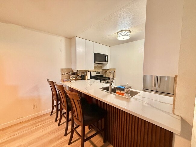 Photo - 227 50th St Unidad 10