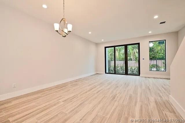 Photo - 124 NE 12th St