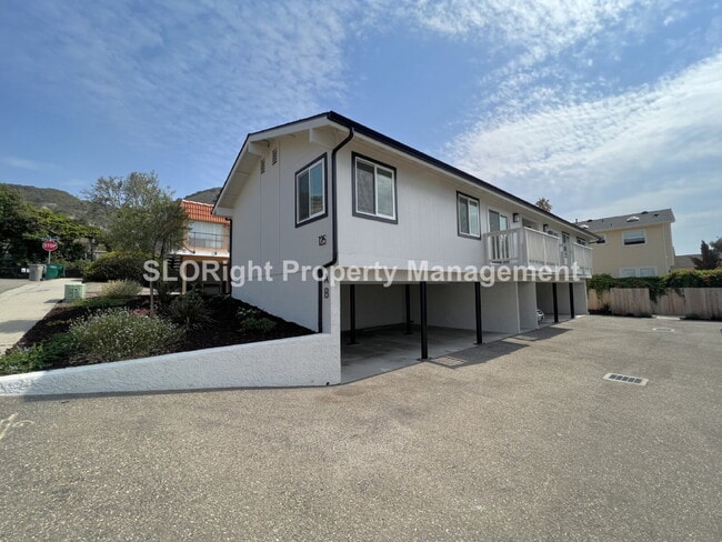 Building Photo - AVAILABLE SEPTEMBER- Upper Level Apartment in Pismo Beach - 1 Bedroom / 1 Bathroom Unit A