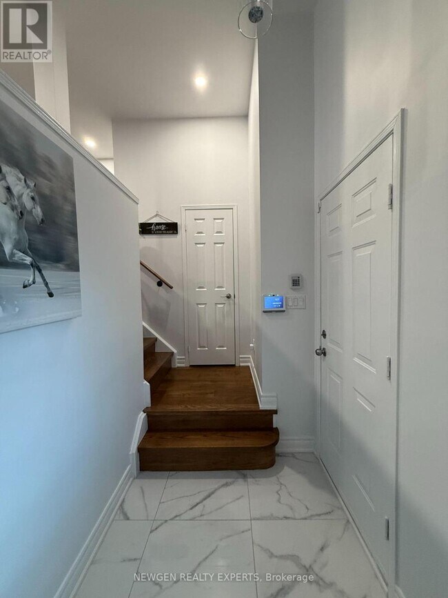 Photo - 22 Rochefort Dr