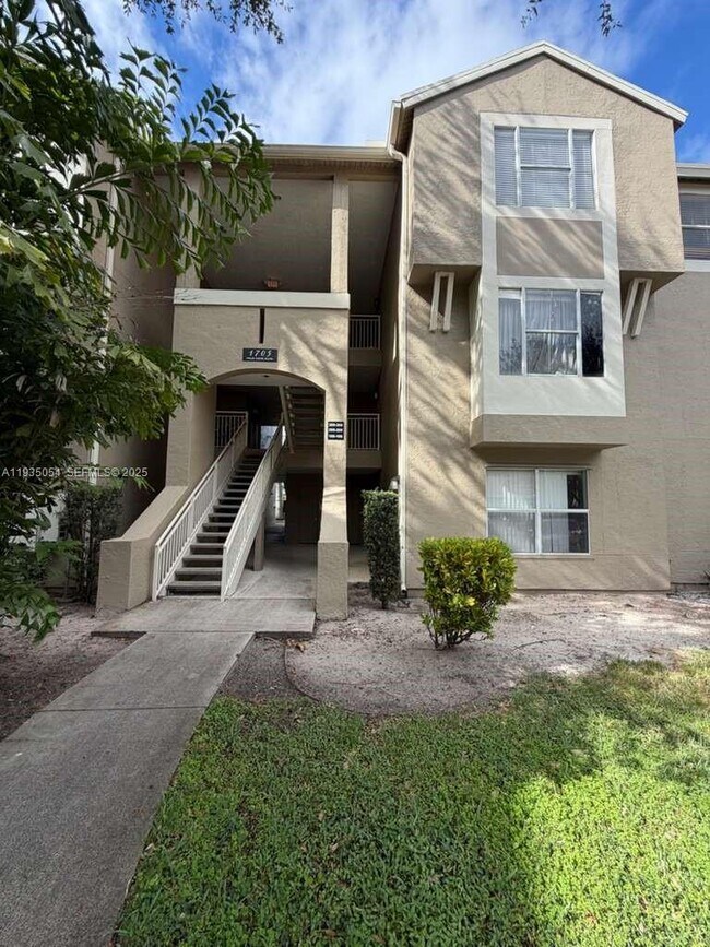 Photo - 1705 Palm Cove Blvd Unidad 1-206