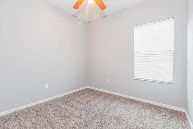 Photo - 7012 Brenton Manor Ln