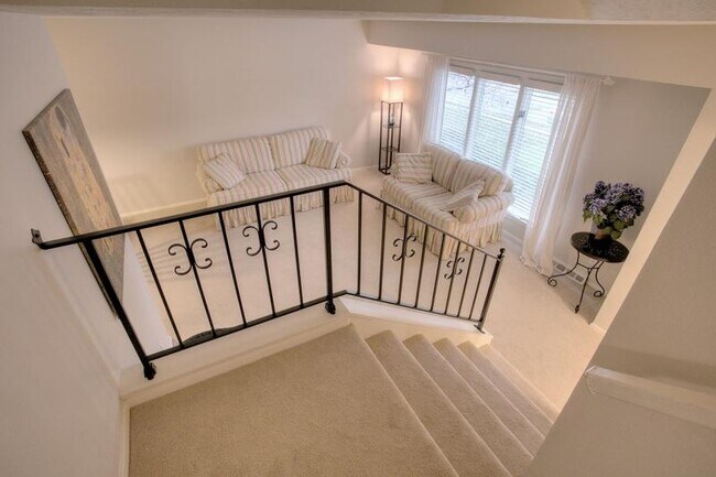 Photo - 307 Marian Ave