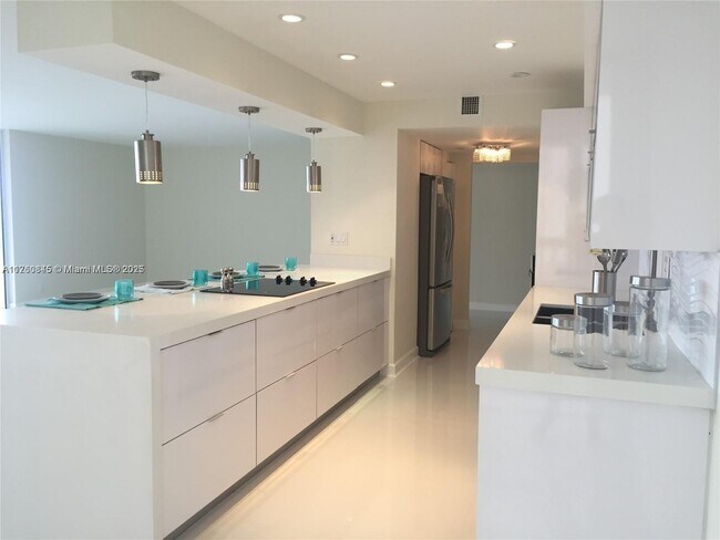 Photo - 19707 Turnberry Way Unit 18D