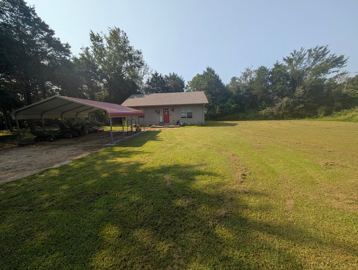 Photo - 497 Ripley 142e