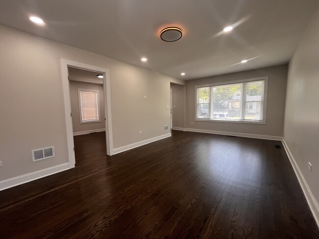 Photo - 15116 Marshfield Ave