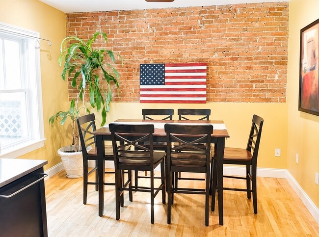 Photo - 764 E 6th St Unidad 1