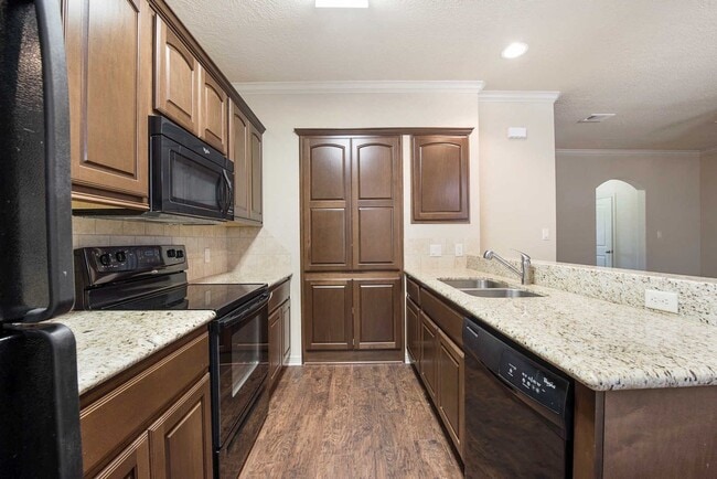 Photo - Spacious 3 Bed, 3.5 Bath Condo in Great Co...