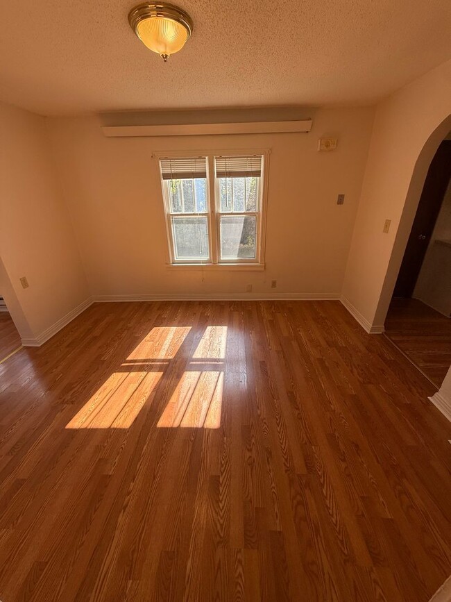 Photo - 1001 Silverleaf Ave Unit 2