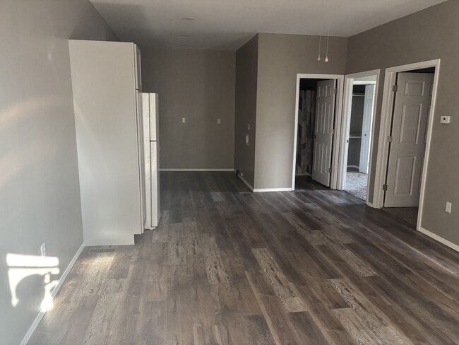 Building Photo - 115 IN-550