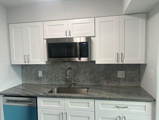 Photo - Renovated Treasure Island 1BR Condo - Steps to the Beach! Unit 101