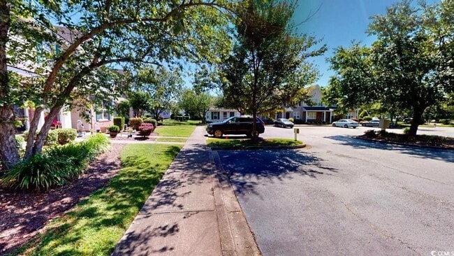Photo - 1000 Pembroke Ct