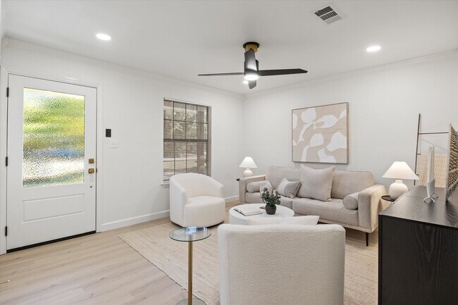 8477 Titus Ln