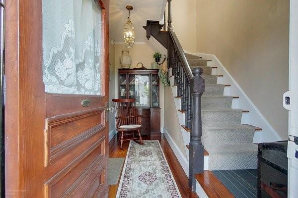 Photo - 616 Thames St Unit 1