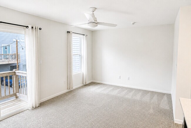Photo - 2241 Sassafras Wy Unit C