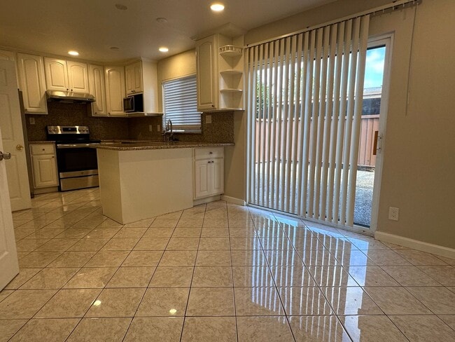 Photo - 27755 Del Norte Ct