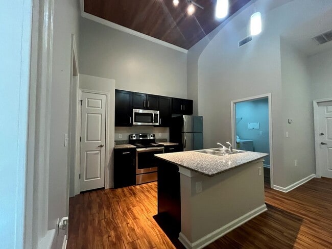 Lofts at Poplar Pointe