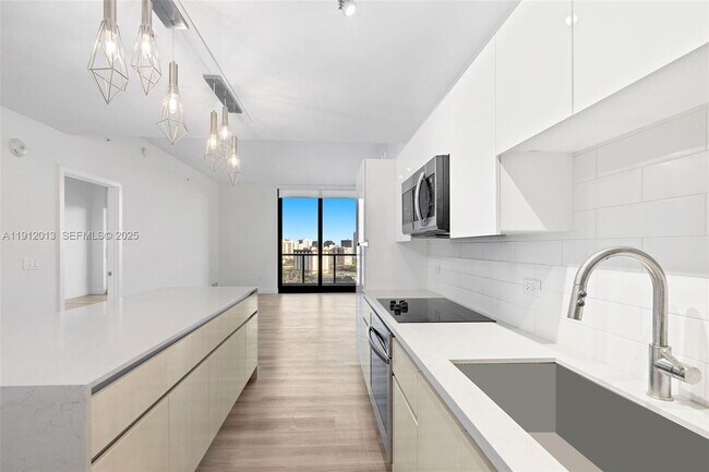 Photo - 101 Diplomat Pkwy Unit 1204