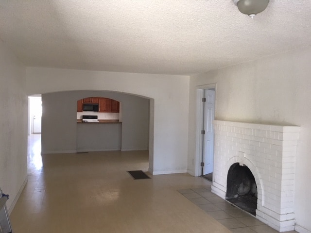 Photo - 1118 N Yosemite Ave