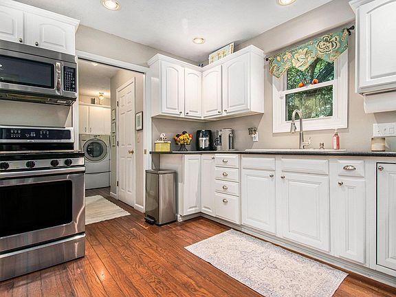 Photo - 10923 Parkview Ct