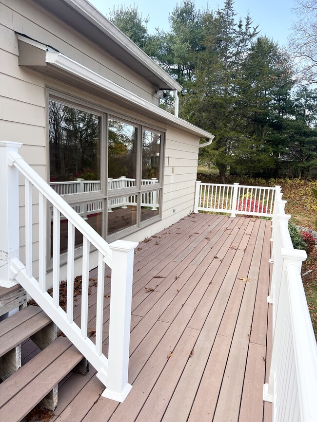 Photo - 524 Saybrook Rd