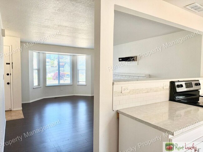 2939 59th Ave NE