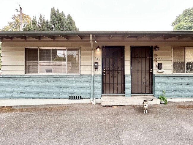 Photo - 341-347 SE 30th Place Unit 341
