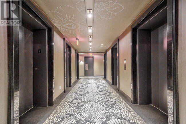 1080 Bay St. Unit 709