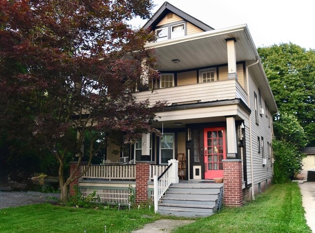 Building Photo - 1321 Lakewood Ave Rental