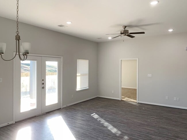 Photo - 22423 Woodlake Rd