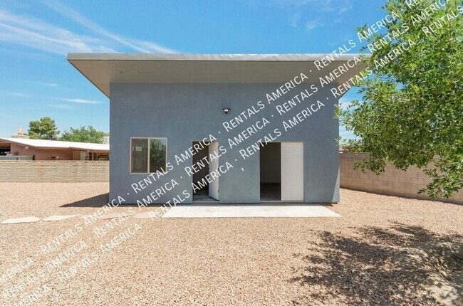 Building Photo - 7500 N Rasmussen Ave Rental