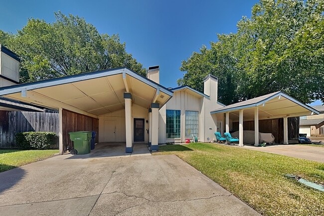 Building Photo - 2803 Ursa Cir