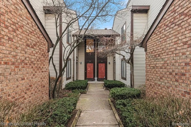 Photo - 24333 Evergreen Rd