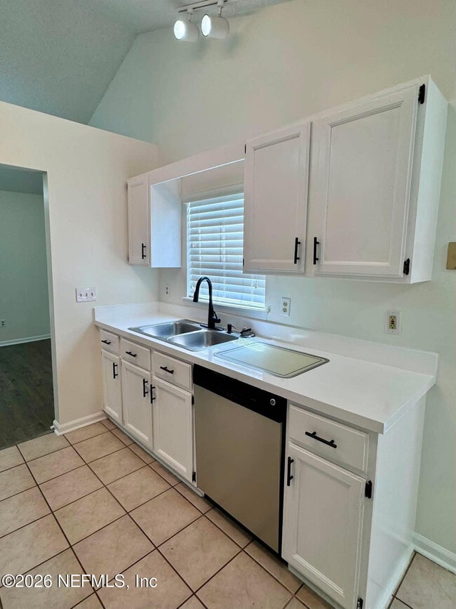 Photo - 8250 Lakemont Dr