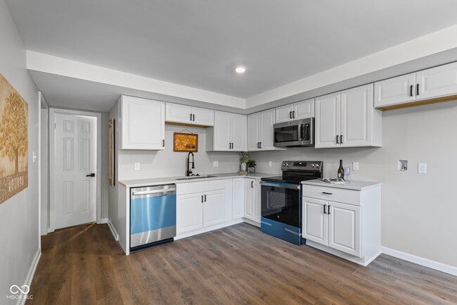 Photo - 111 W Southern Ave