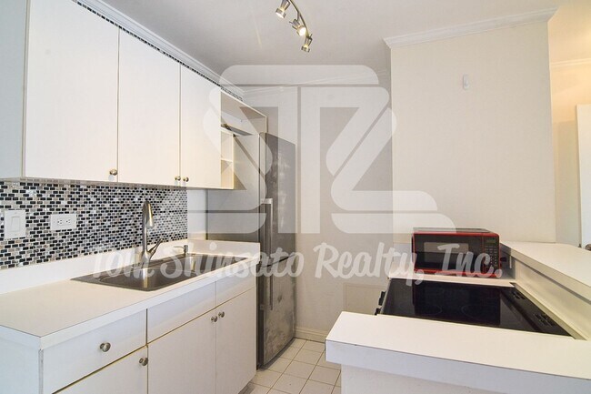 Photo - Corner unit on Pensacola!