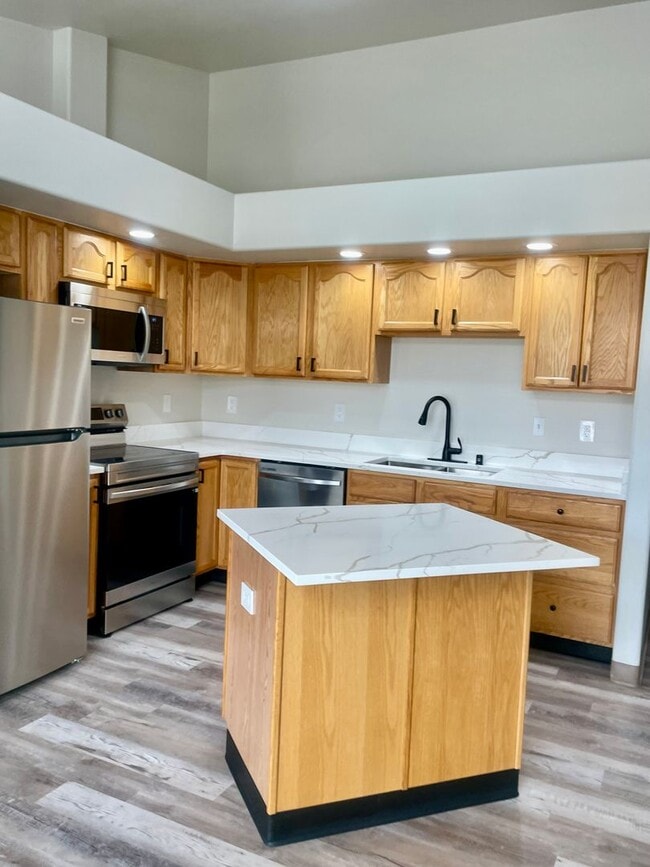 Photo - 1544 State St Unit 1544 State Street C
