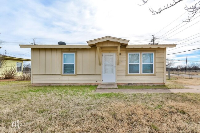 Building Photo - 5297 Pueblo Drive Rental