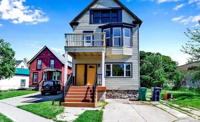 Building Photo - 484 W Utica St Unit 1 Rental