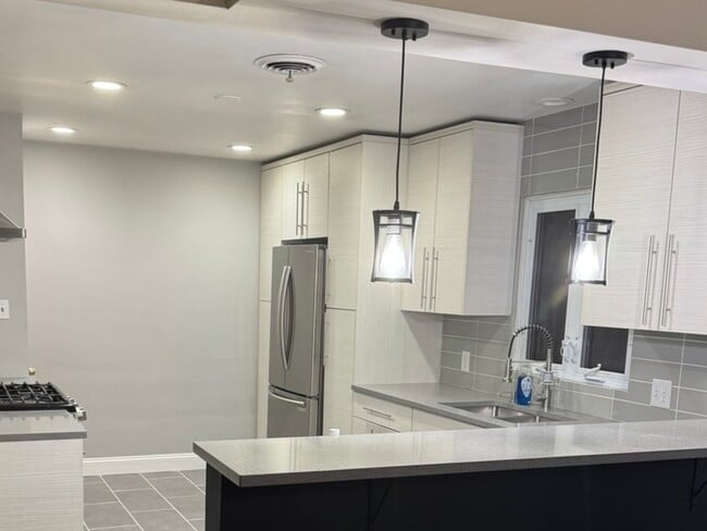 Photo - 1014 Clement St