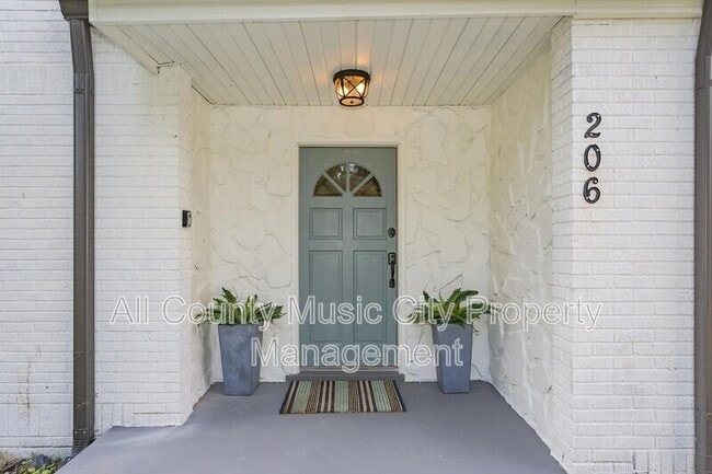 Photo - 206 Blue Hills Dr