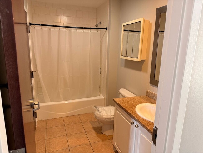 Photo - 210 Farmington Ave Unit 306