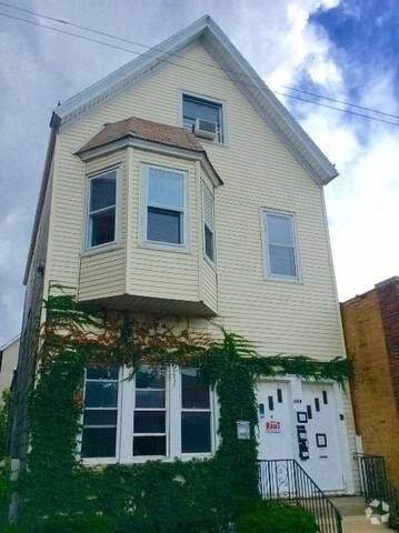 Building Photo - 3114 N Clybourn Ave Unit 2R Rental
