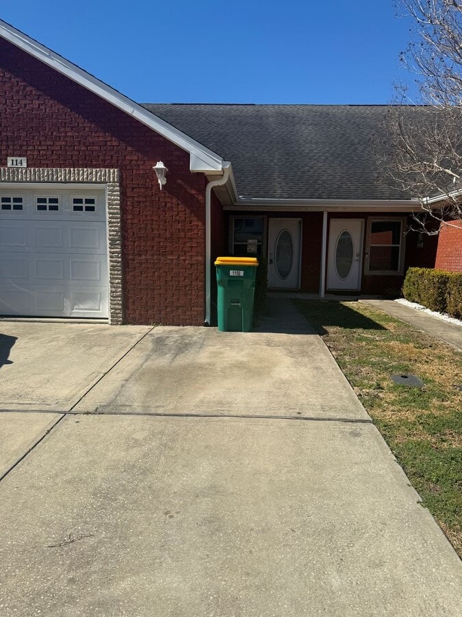 Photo - 3 BR 2 BA  Sophisticated Townhome with Charm and Sophistication - Heart of Destin Florida