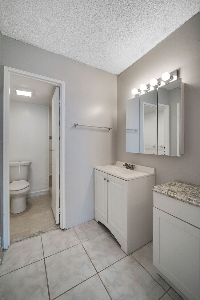 Landmark Towers Apartments Plantation, FL