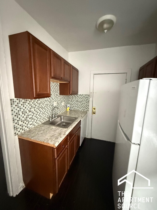 Building Photo - 931 W Sunnyside Ave Unit 3S