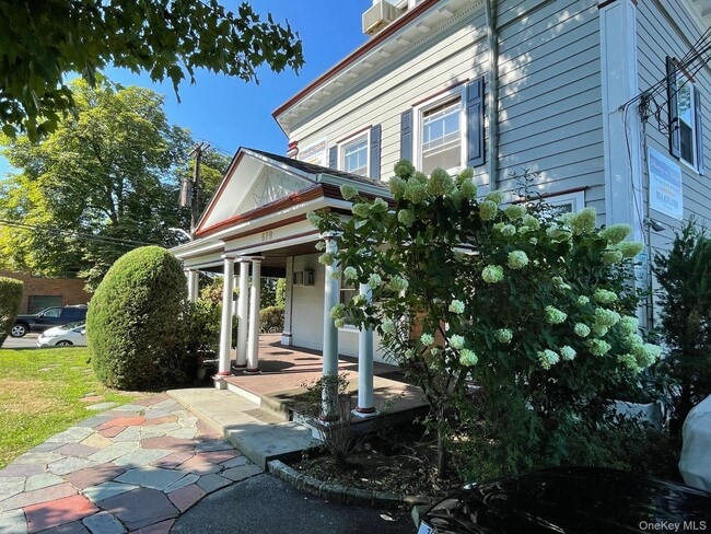 Photo - 579 Broadway Unidad 3rd Floor